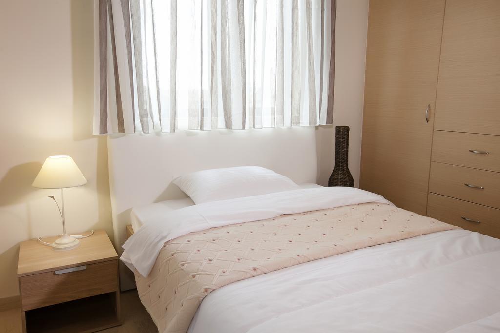 Petra Thea Apartment Kalamata Exterior foto