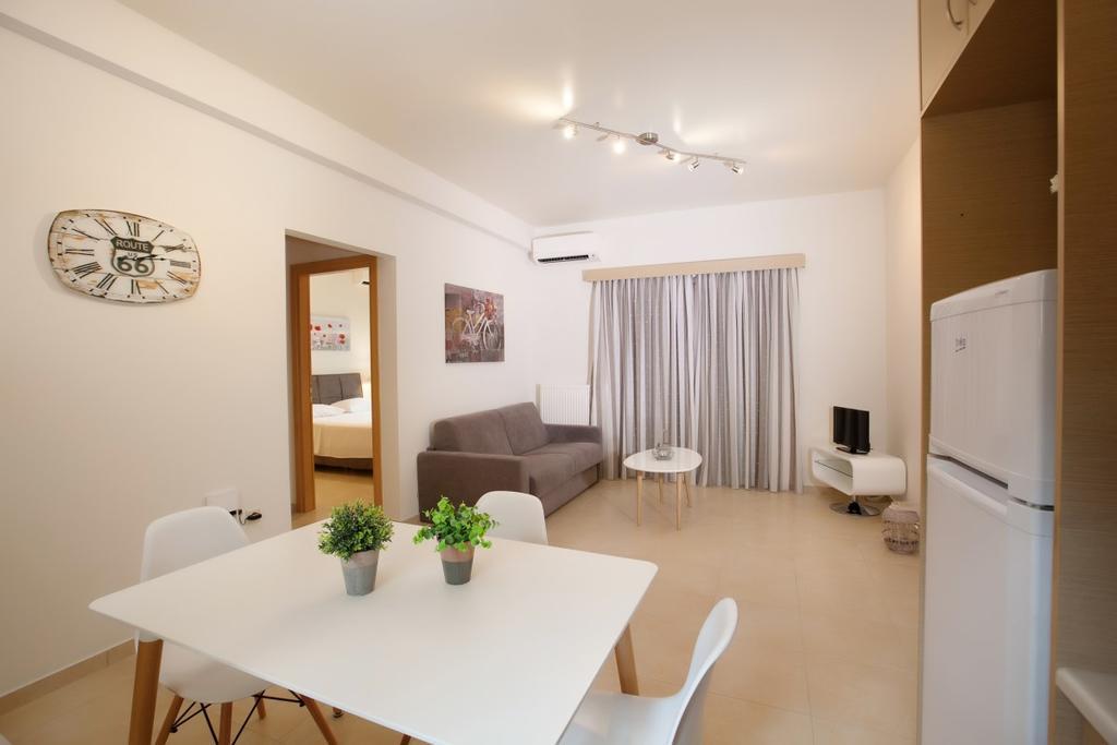 Petra Thea Apartment Kalamata Exterior foto