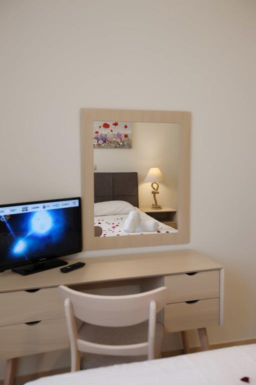 Petra Thea Apartment Kalamata Exterior foto