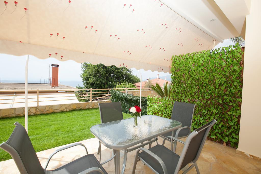 Petra Thea Apartment Kalamata Exterior foto