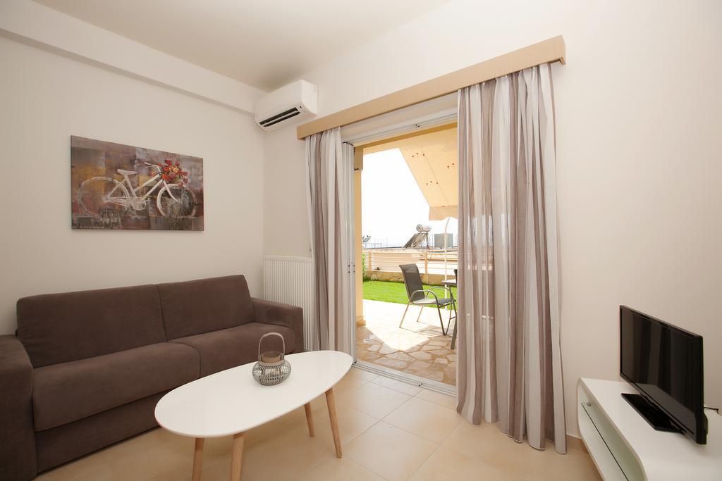 Petra Thea Apartment Kalamata Exterior foto