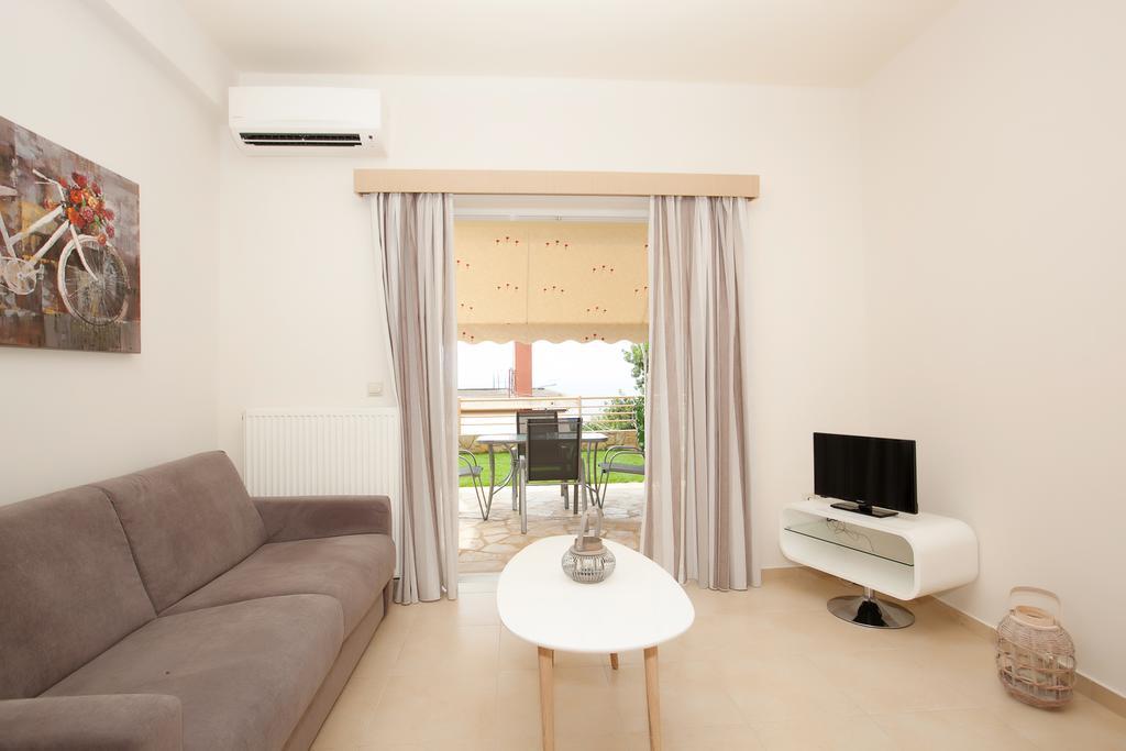 Petra Thea Apartment Kalamata Exterior foto