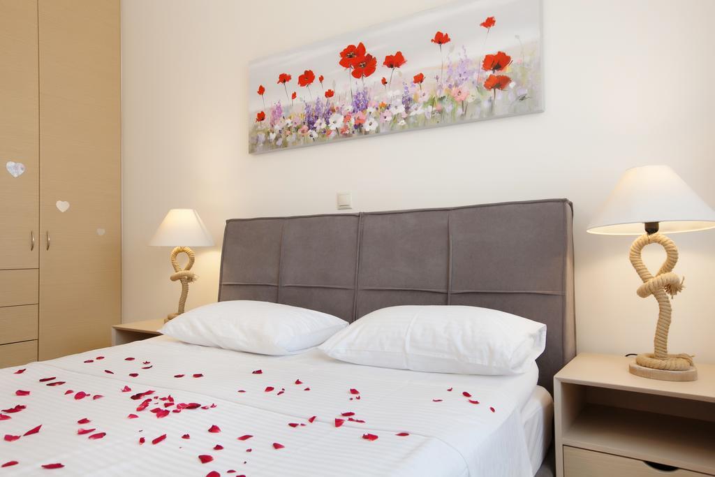 Petra Thea Apartment Kalamata Exterior foto