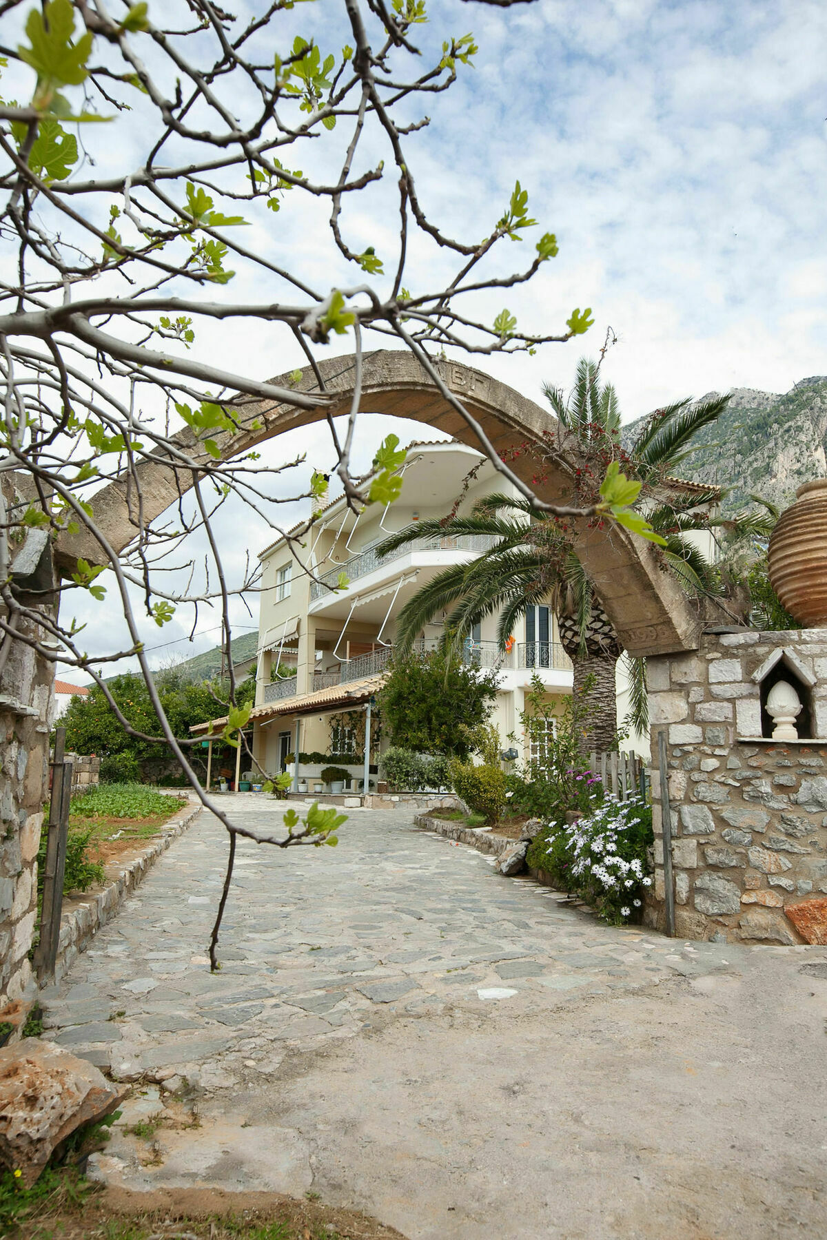 Petra Thea Apartment Kalamata Exterior foto