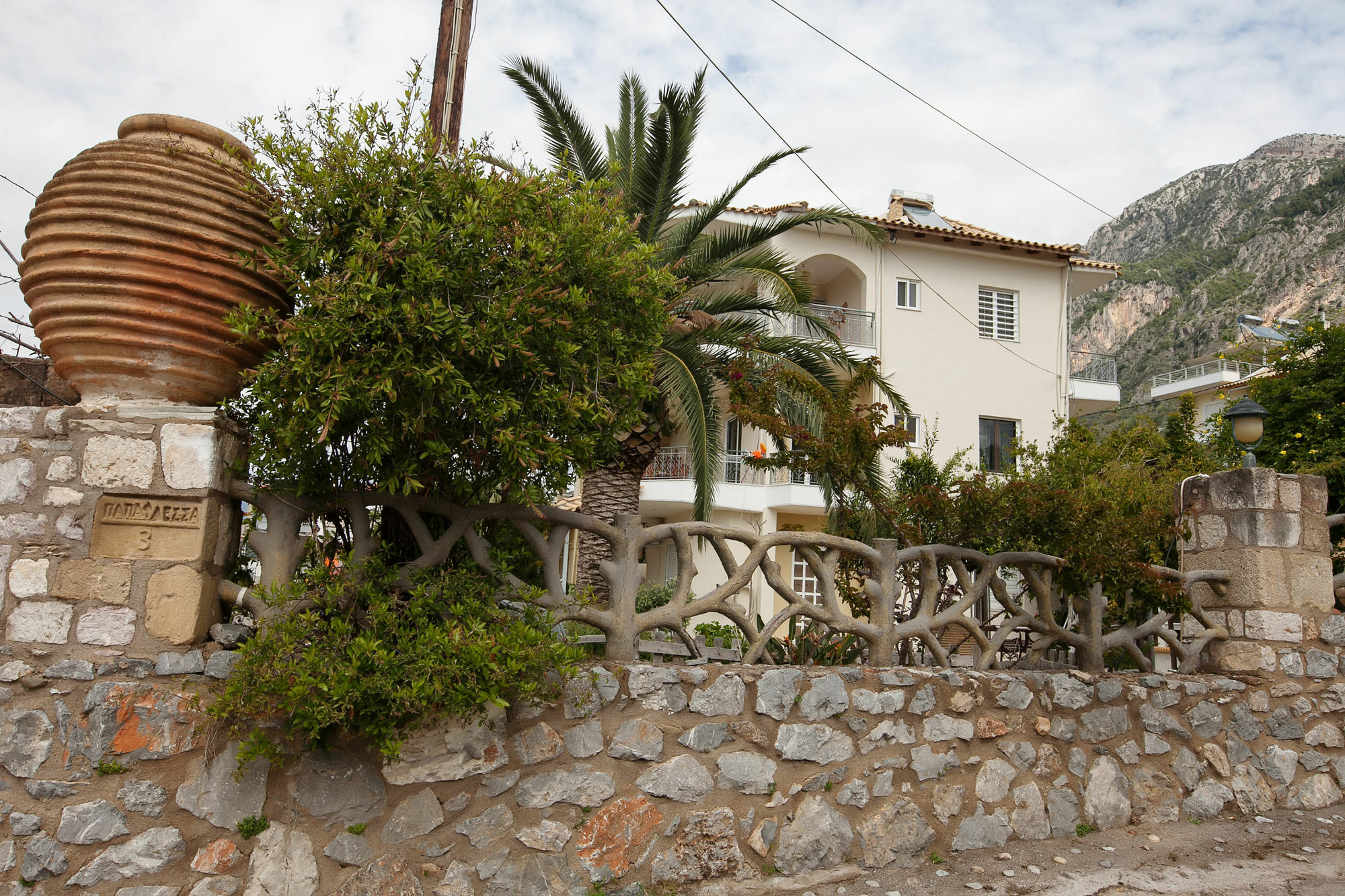 Petra Thea Apartment Kalamata Exterior foto